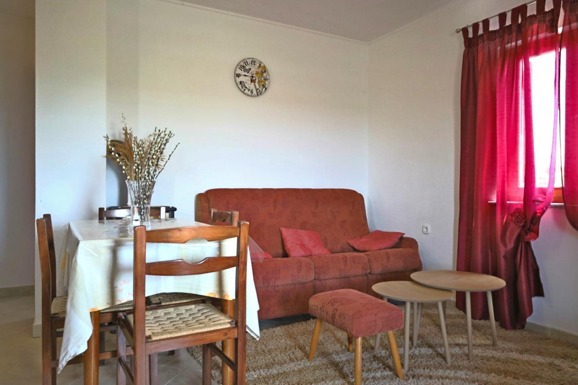 Zita With 1 Bedroom In Relaxing Surroundings Near Umag