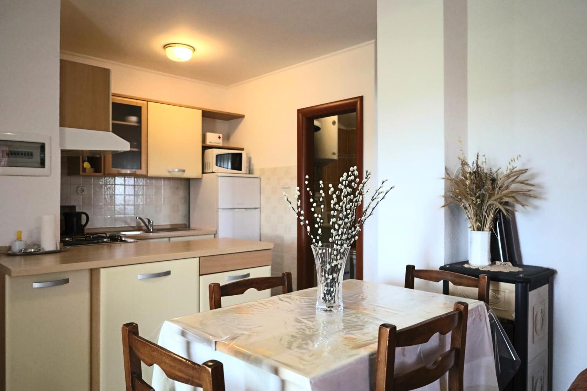 Zita With 1 Bedroom In Relaxing Surroundings Near Apartment