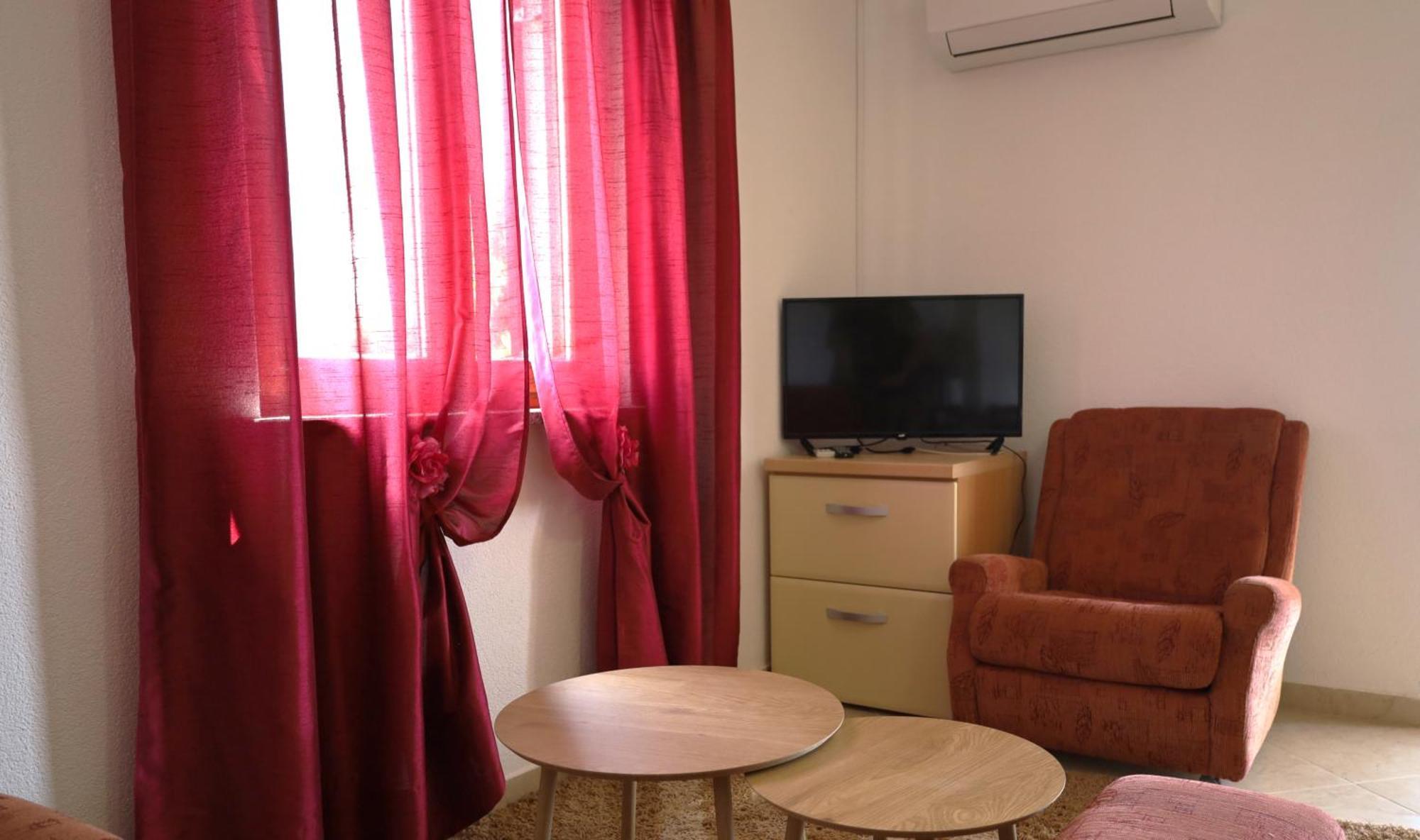 Apartment Zita With 1 Bedroom In Relaxing Surroundings Near